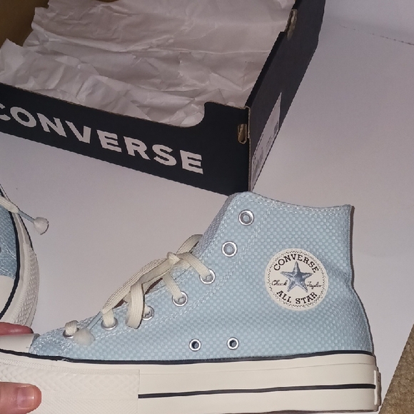 Converse Women's Blue Sneakers - Size 9.5 - Picture 4 of 8